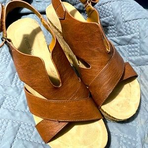 Brown wedges